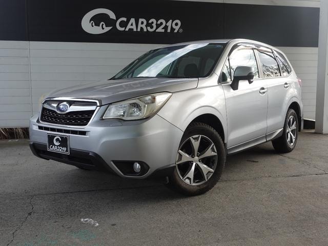 Subaru FORESTER 2013 — фото автомобиля