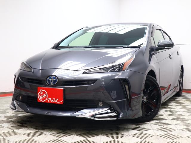 Toyota PRIUS 2021 — фото автомобиля 1