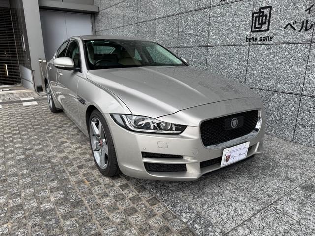 Jaguar XE 2015 — фото автомобиля