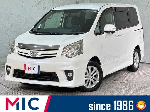Toyota NOAH 2010 — фото автомобиля 1