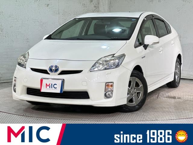 Toyota PRIUS 2011 — фото автомобиля