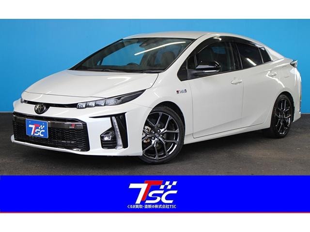 Toyota PRIUS PHV 2018 — фото автомобиля 1