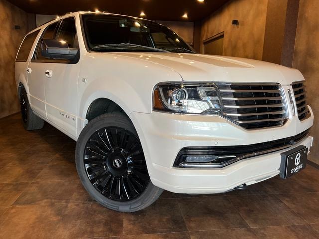 Lincoln NAVIGATOR 2015 — фото автомобиля