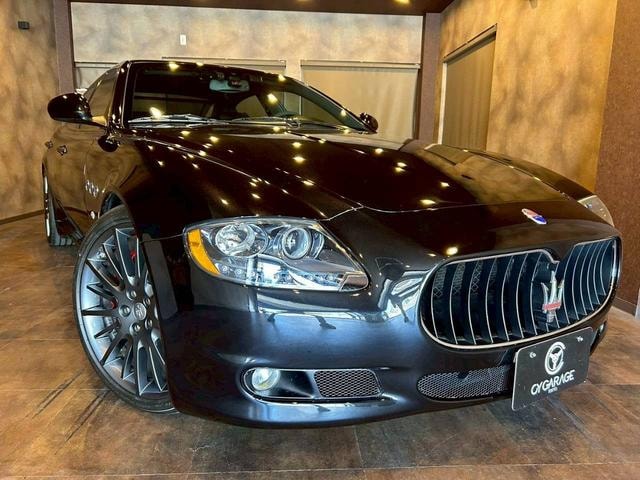 Maserati QUATTROPORTE 2010 — фото автомобиля