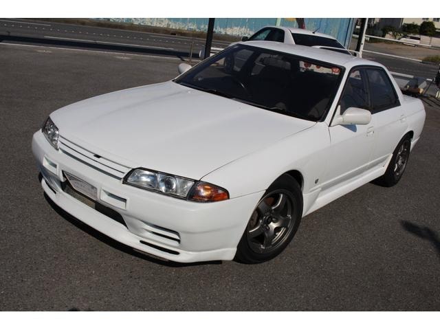 Nissan SKYLINE 1990 — фото автомобиля 1