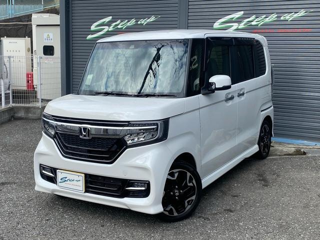 Honda N-BOX CUSTOM 2019 — фото автомобиля 1