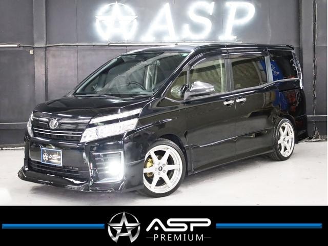 Toyota VOXY 2015 — фото автомобиля 1