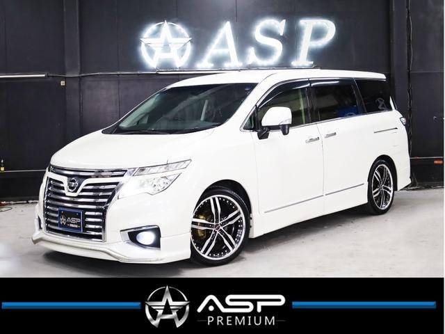 Nissan ELGRAND 2014 — фото автомобиля 1
