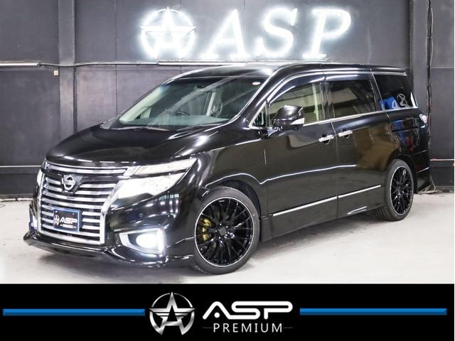 Nissan ELGRAND 2014 — фото автомобиля 1