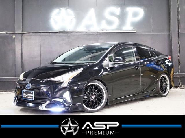 Toyota PRIUS 2016 — фото автомобиля 1