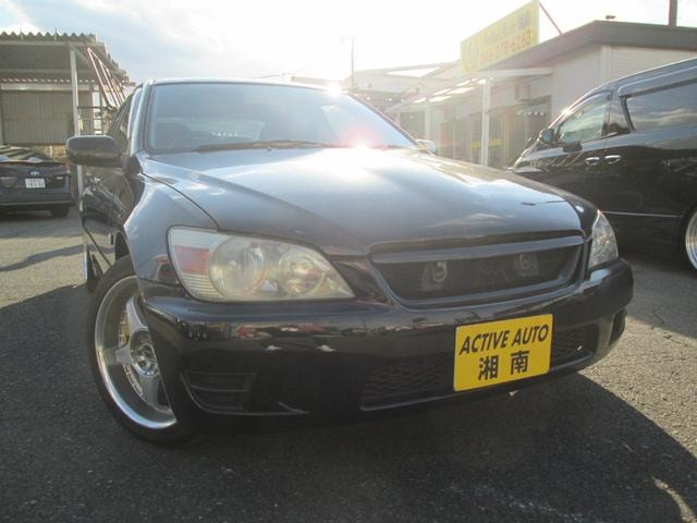 Toyota ALTEZZA 1999 — фото автомобиля