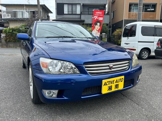 Toyota ALTEZZA 2000 — фото автомобиля