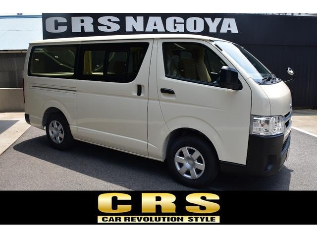 Toyota HIACE VAN 2026 — фото автомобиля 1
