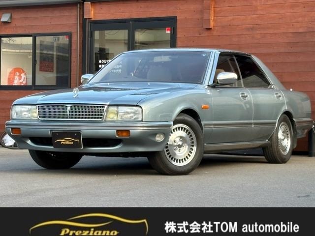 Nissan CEDRIC CIMA 1990 — фото автомобиля 1