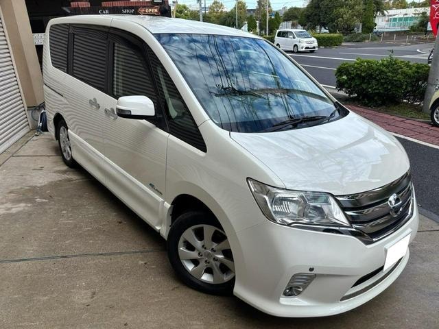 Nissan SERENA 2013 — фото автомобиля