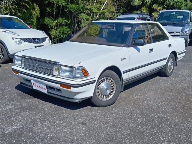 Toyota CROWN 1988 — фото автомобиля 1