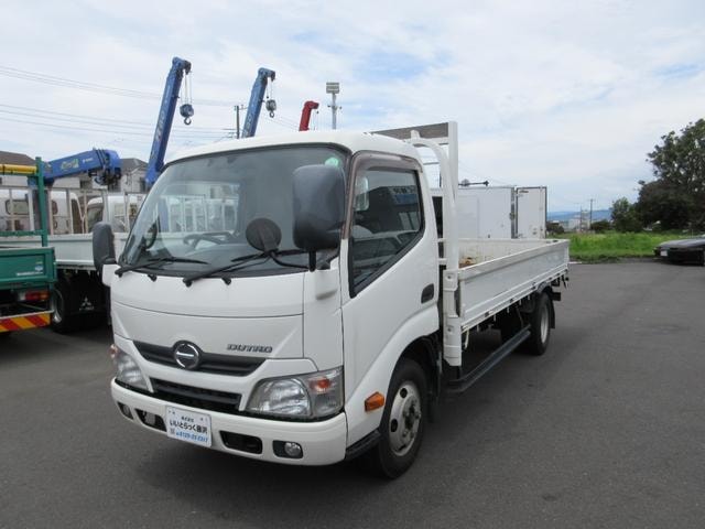 Hino DUTRO 2015 — фото автомобиля 1
