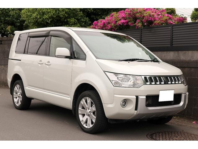 Mitsubishi DELICA D:5 2017 — фото автомобиля