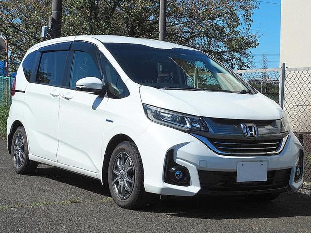 Honda FREED PLUS HYBRID 2018 — фото автомобиля