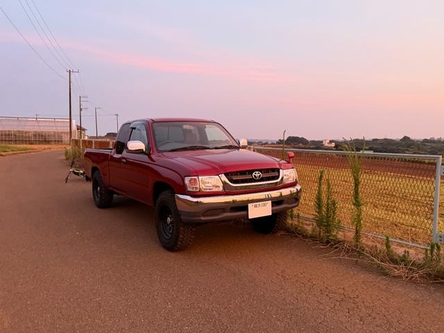 Toyota HILUX SPORTS PICK UP 2003 — фото автомобиля
