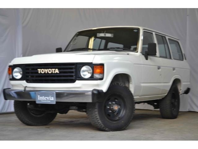 Toyota LAND CRUISER 60 1988 — фото автомобиля