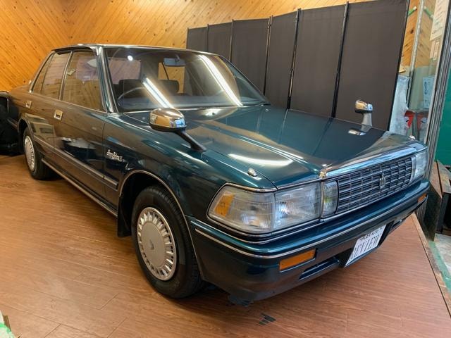 Toyota CROWN 1989 — фото автомобиля 1