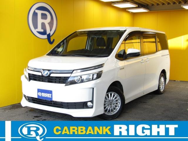 Toyota VOXY 2014 — фото автомобиля 1