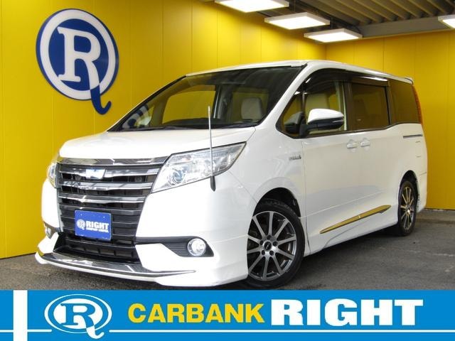 Toyota NOAH 2014 — фото автомобиля 1