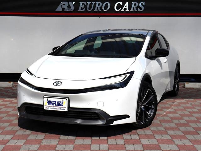 Toyota PRIUS 2023 — фото автомобиля 1