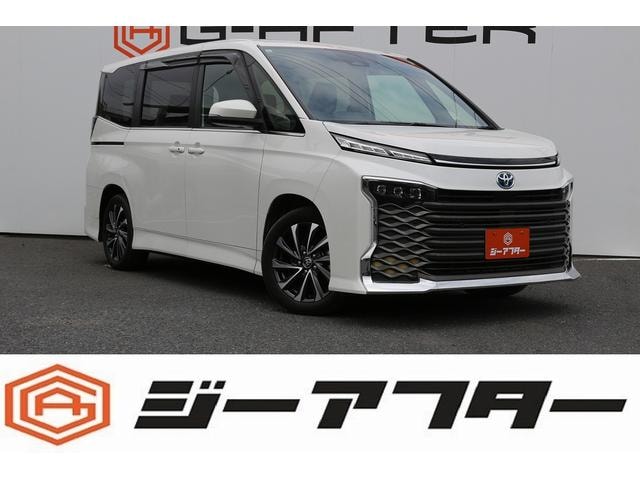 Toyota VOXY 2023 — фото автомобиля 1