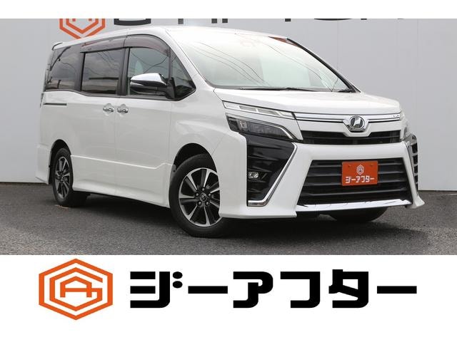 Toyota VOXY 2018 — фото автомобиля 1