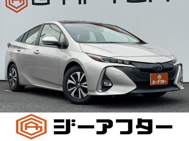 Toyota PRIUS PHV 2019 — фото автомобиля 1