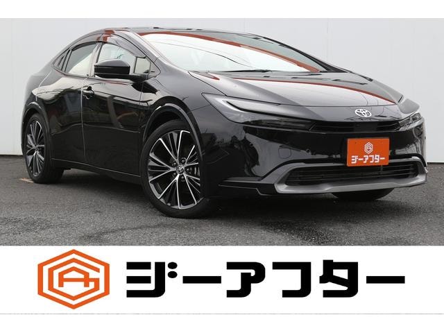 Toyota PRIUS 2023 — фото автомобиля 1