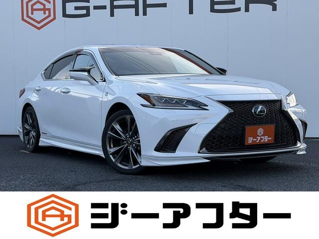 Lexus ES 2019 — фото автомобиля 1