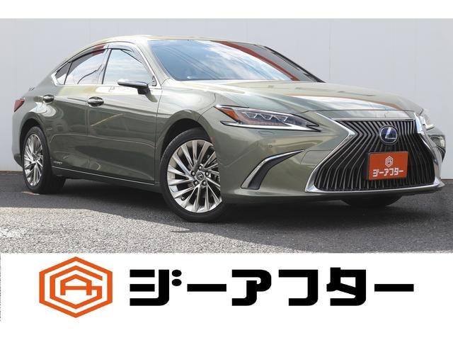 Lexus ES 2019 — фото автомобиля 1