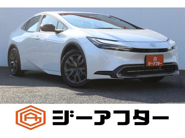 Toyota PRIUS 2023 — фото автомобиля