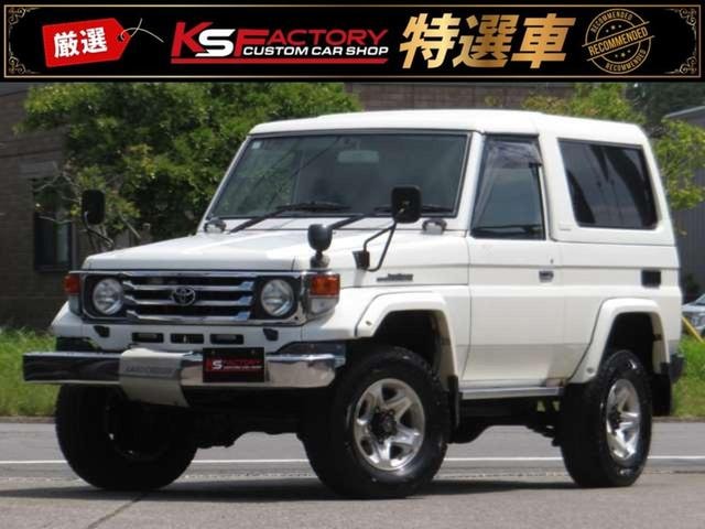 Toyota LAND CRUISER 70 2000 — фото автомобиля