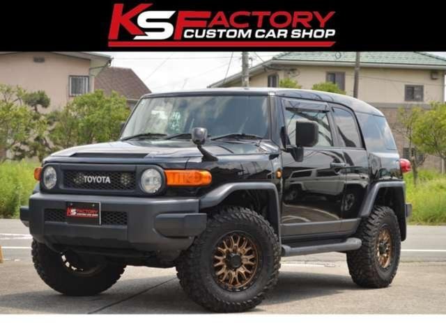 Toyota FJ CRUISER 2011 — фото автомобиля