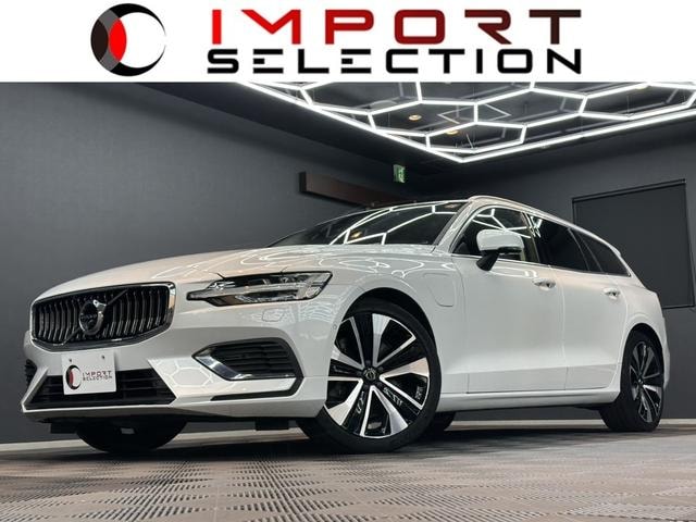 Volvo V60 2021 — фото автомобиля 1