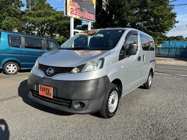 Nissan NV200 VANETTE VAN 2017 — фото автомобиля
