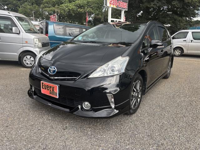 Toyota PRIUS ALPHA 2014 — фото автомобиля 1