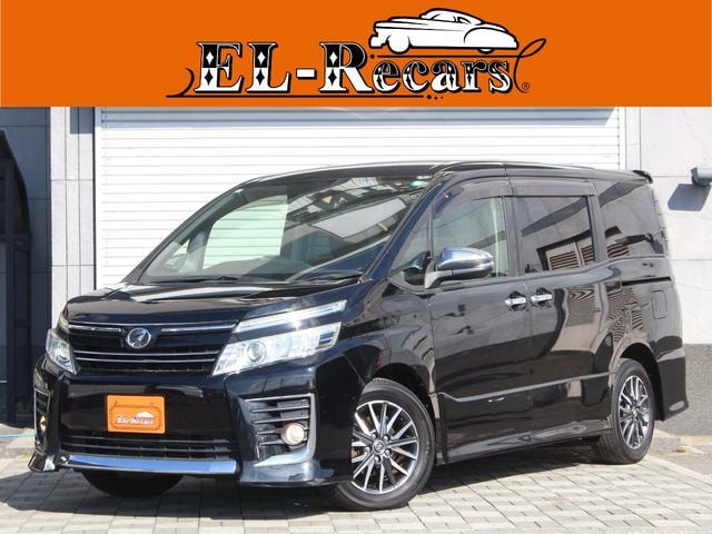Toyota VOXY 2015 — фото автомобиля 1
