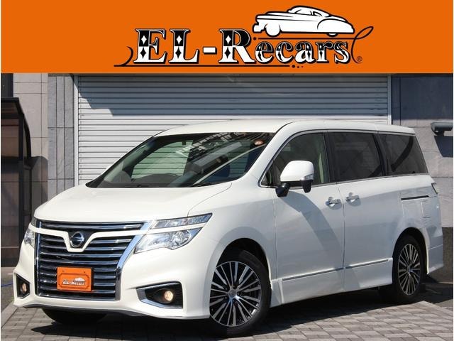 Nissan ELGRAND 2015 — фото автомобиля