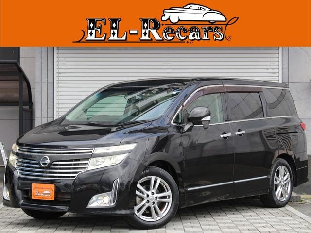 Nissan ELGRAND 2011 — фото автомобиля 1