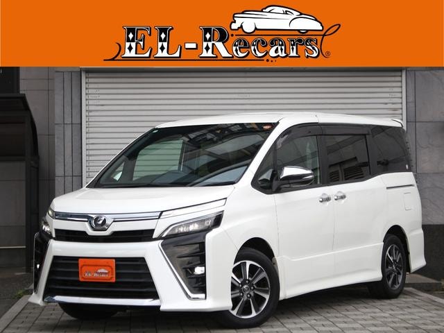 Toyota VOXY 2018 — фото автомобиля 1