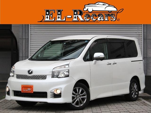 Toyota VOXY 2011 — фото автомобиля