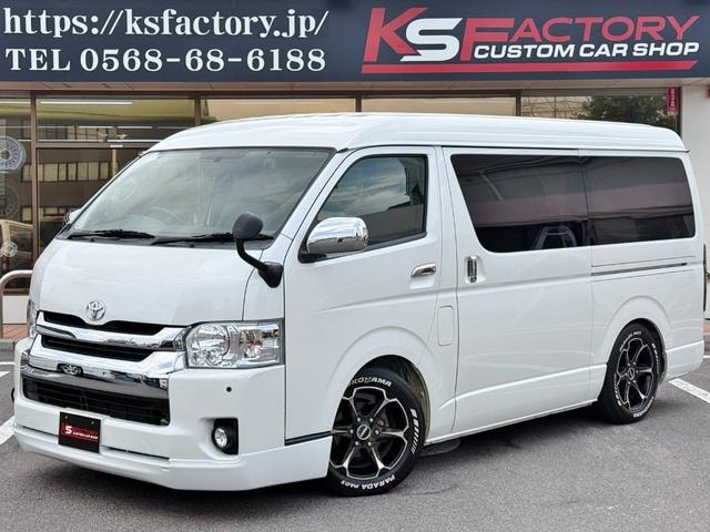 Toyota HIACE VAN 2011 — фото автомобиля 1