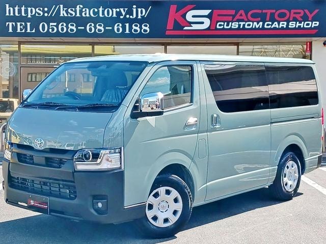 Toyota HIACE VAN 2026 — фото автомобиля