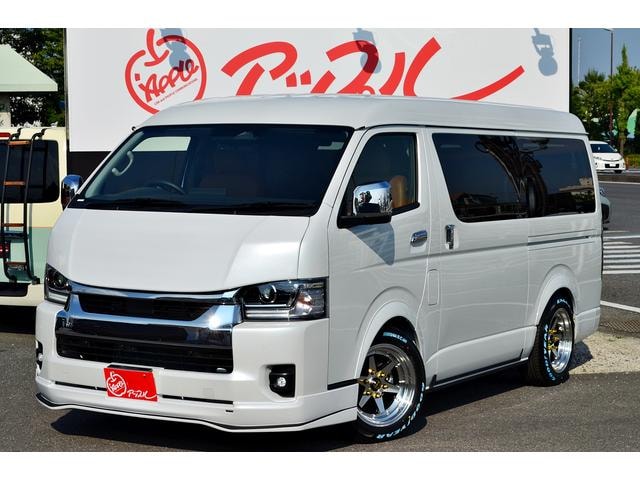 Toyota HIACE WAGON 2026 — фото автомобиля