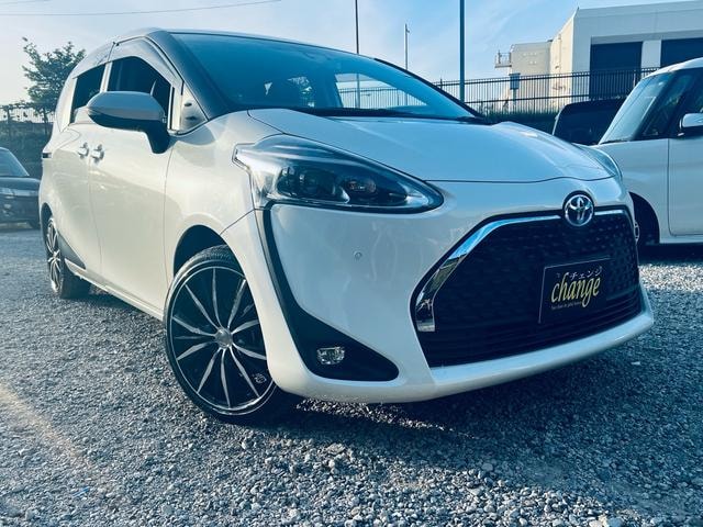Toyota SIENTA 2021 — фото автомобиля 1